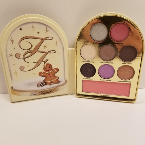 NIP Too Faced Let It Snow Globe “Taste of Christmas” Eye/Face Makeup Palette - Picture 3 of 12